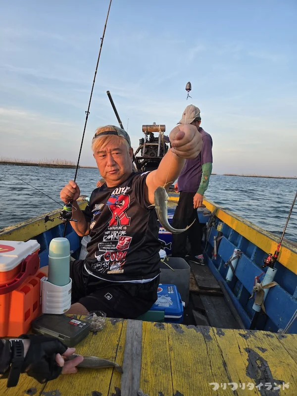 ギギを釣った隊長